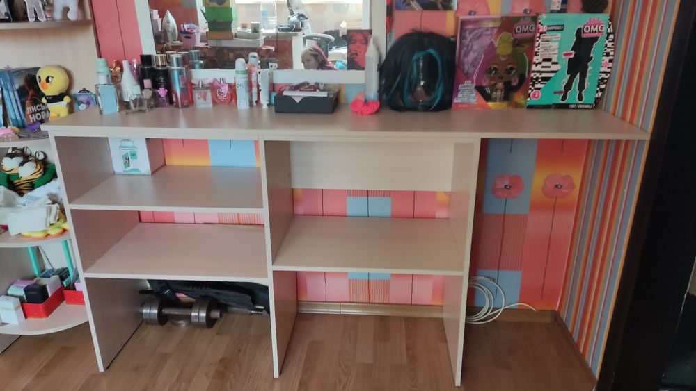 Тумба шафа полиця стелаж полка