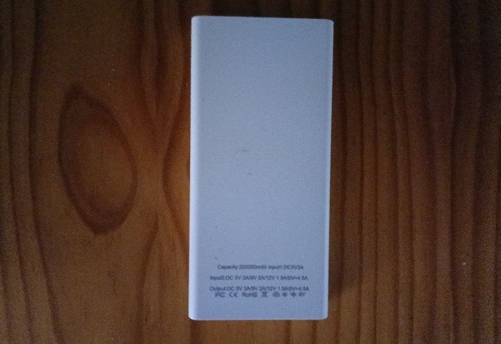 Powerbank carregamento rápido até 120 W. Nova