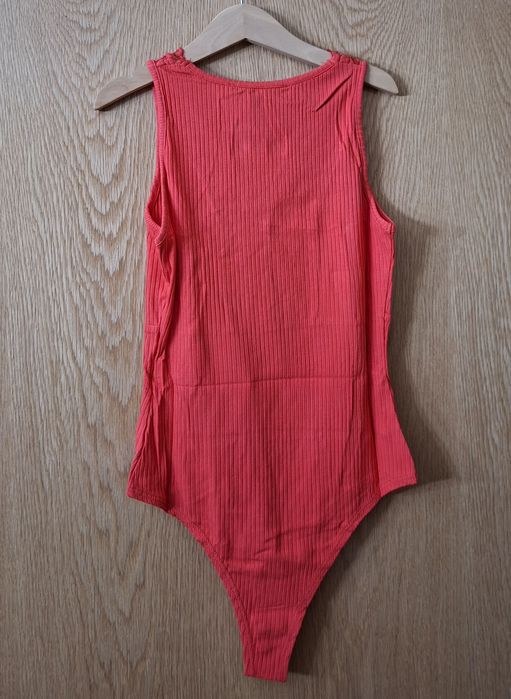 Body tamanho S. Novo