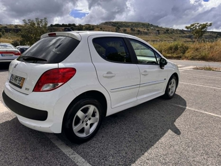Peugeot 207 1.4 VTi Sportium