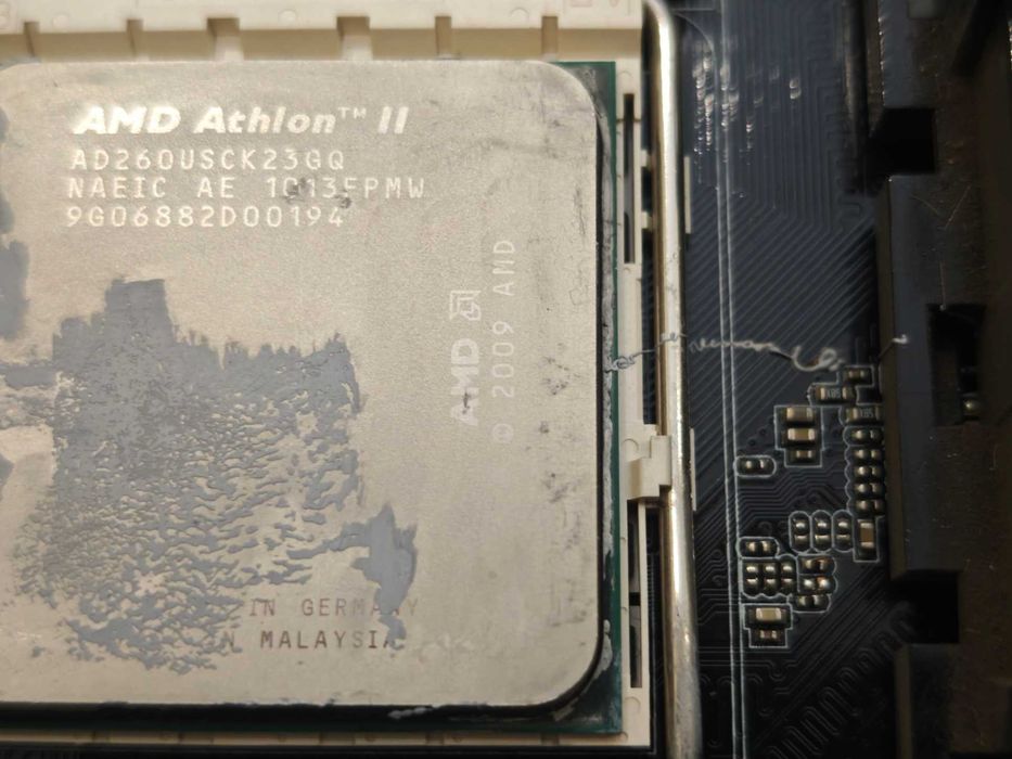 Комплект для збірки пк: ASRock N68-GS4 FX+Athlon II X2 260U+G210 1GB DDR3+БЖ400Вт