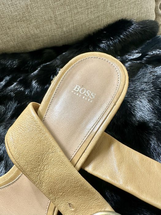 Босоніжки Hugo Boss (розмір 38)