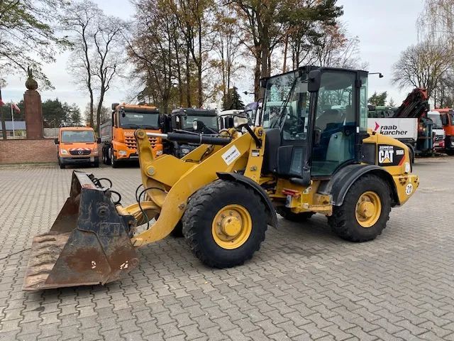 Caterpillar 906  3636 nr ref CAT 906 koparka kołowa 6,5 t 2012 r z Niemiec