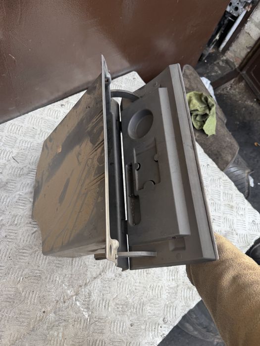 Бардачок Опель комбо с opel combo c год 2003