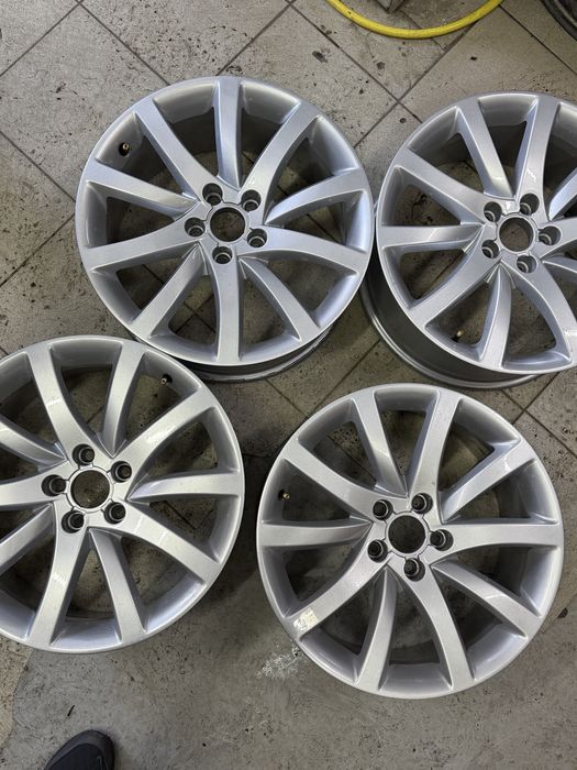 Продам диски Audi 5*112