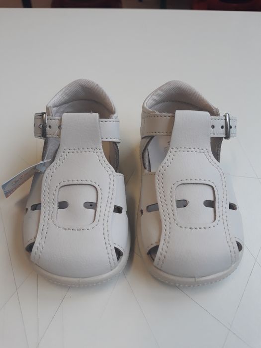 Sandália unisexo em pele