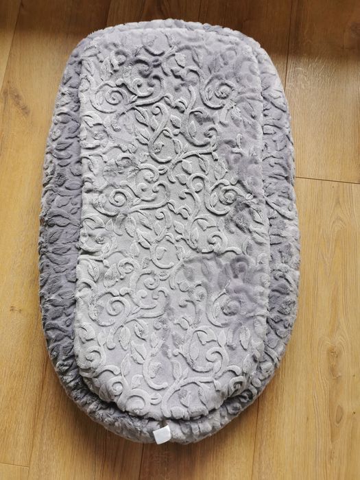 Kokon maylily bambusowy z tłoczony velvetem