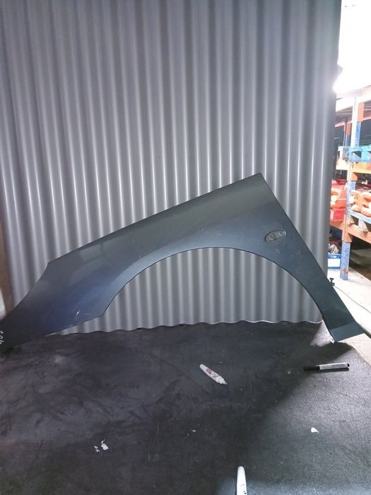 Guarda Lamas Peugeot 407 ESQUERDO  Cinzento