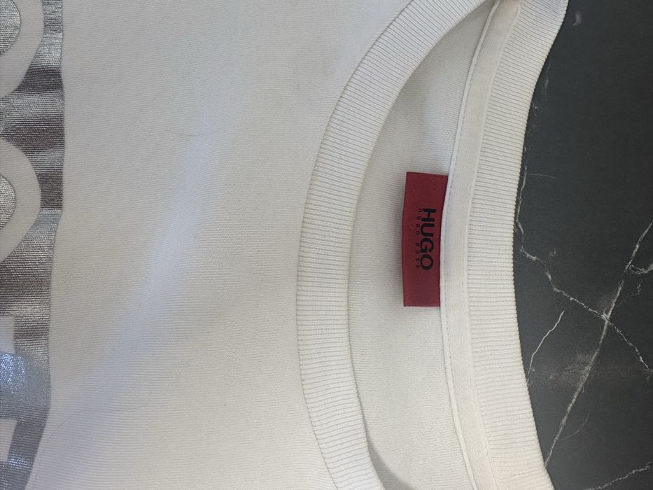 Bluza biala  hugo boss
