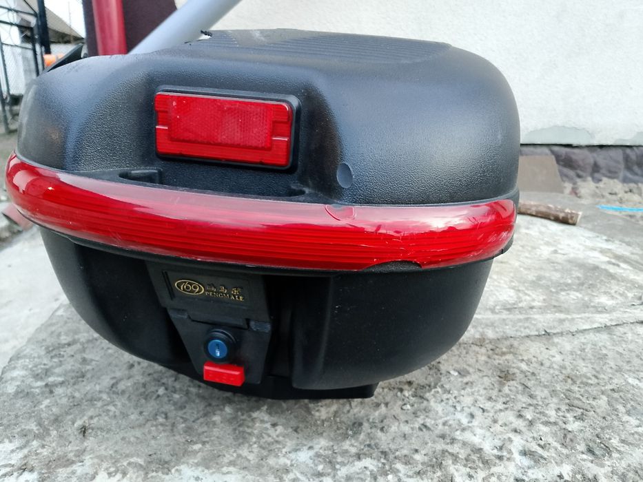 Продам кофр на запчастини.