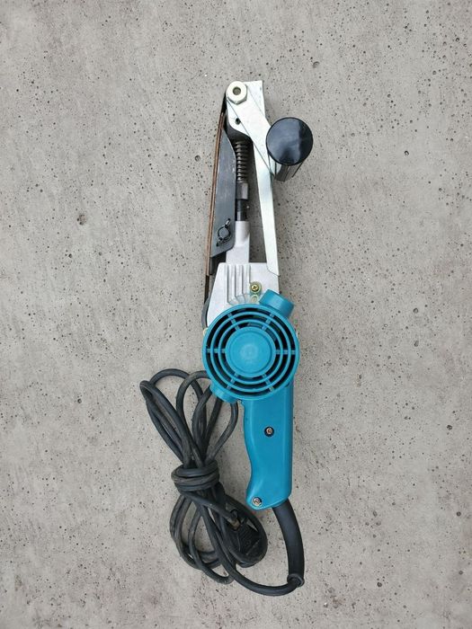 Шліфмашина стрічкова Makita 9030