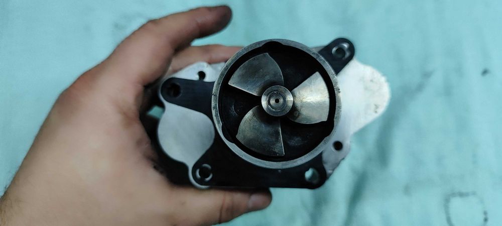 Клапан EGR OM642 Клапан вентиляции картерных газов OM642 a6420101791