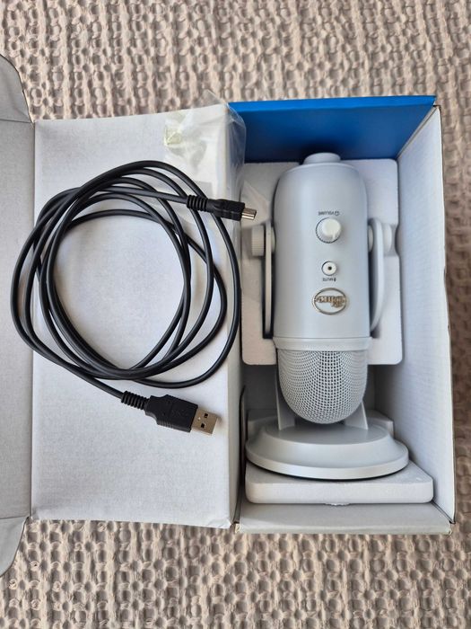 Mikrofon BLUE Yeti White Biały - rok gwarancji - prawie nowy - zestaw