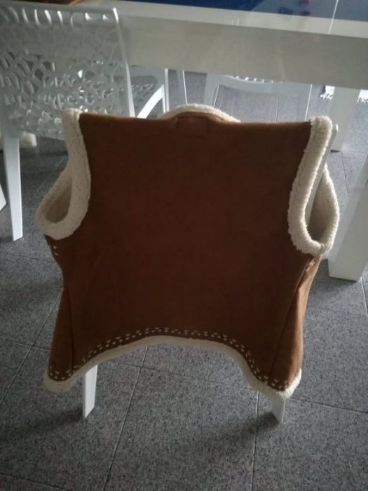 Colete em camurça