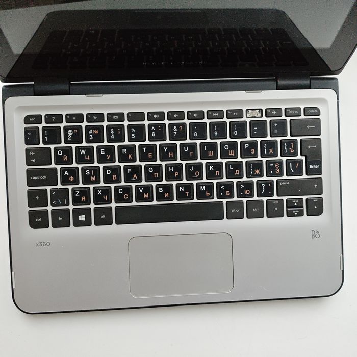 Рабочий ноутбук HP с дефектами n3700, ddr3 4gb, ssd m2 128gb