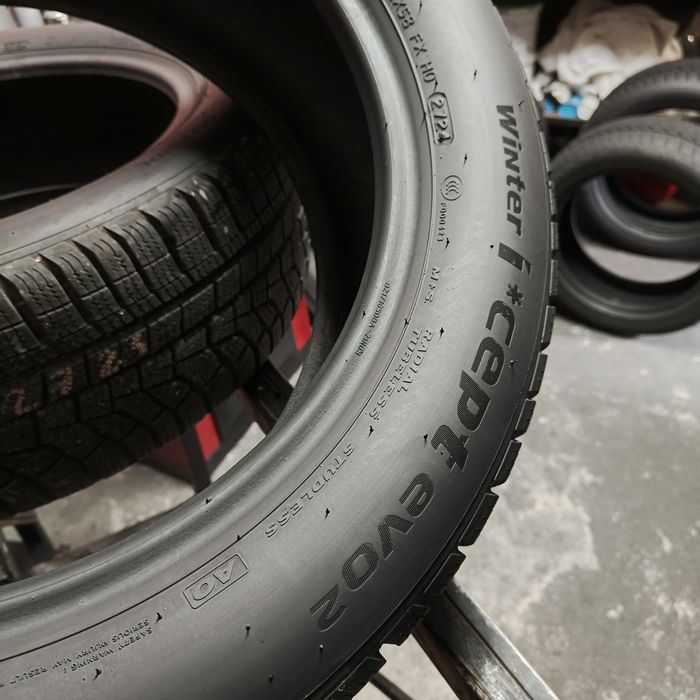205/55/17 XL Sprzedam parę opon zimowych Hankook