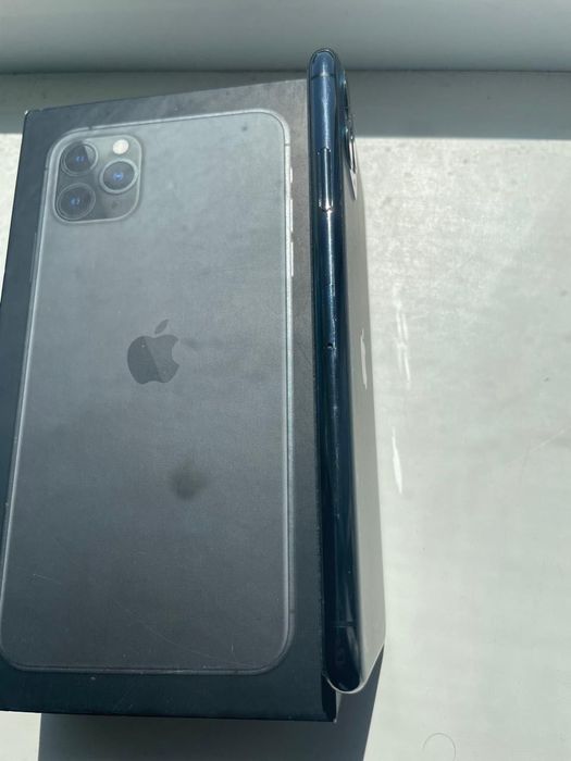 Продам IPhone 11 PRO MAX