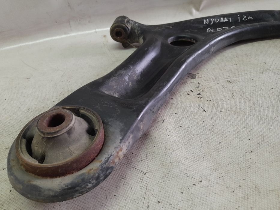 Braço de suspensão frente direito HYUNDAI i20 (PB, PBT)