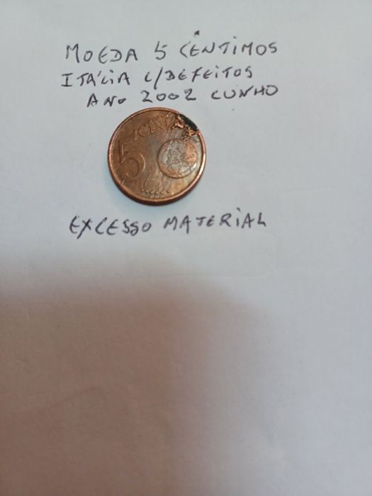 moeda 5 centimos ITÁLIA 2002 com excedente material, deformação da ima