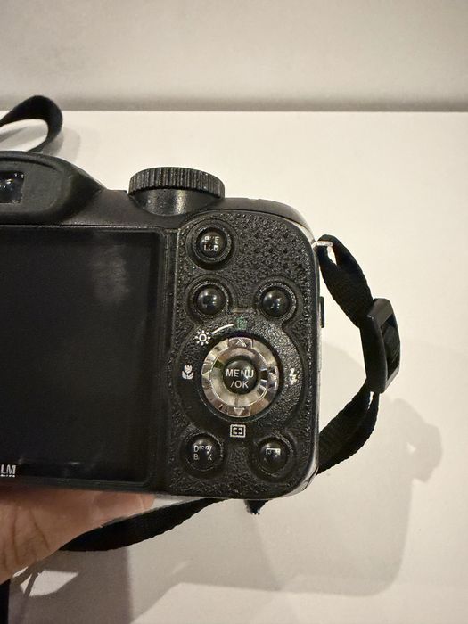 Фотоапарат Fujifilm Finepix S1600