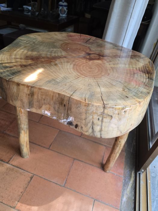Mesa unica e exclusiva madeira e diamante