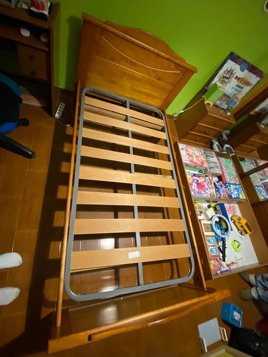 Cama de solteiro + cómoda