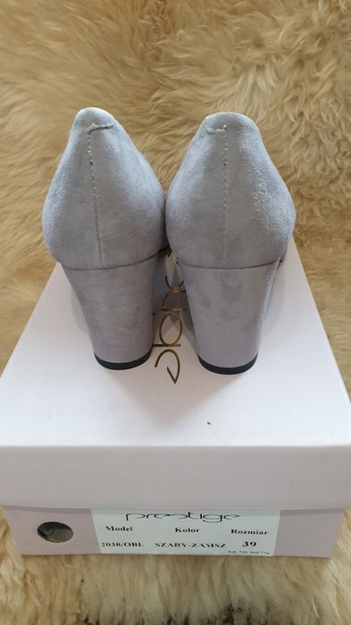 Czółenka czerwone, szare, beżowe zamszowe Prestige roz. 35-40