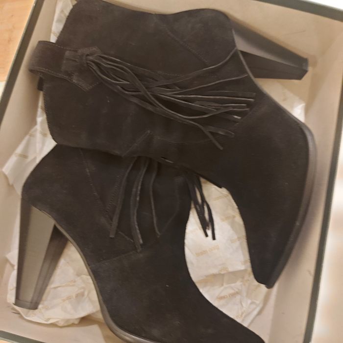 Botki zamszowe Gino Rossi