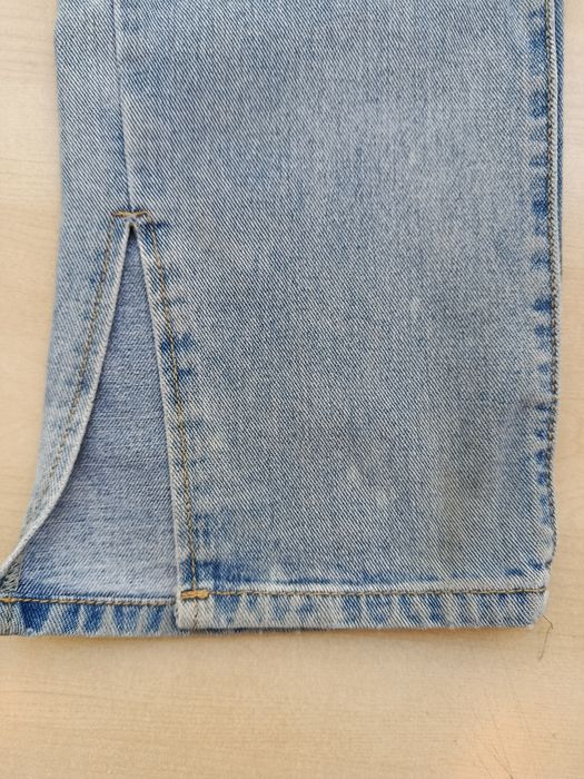 PrettyLittleThing Jeans Azuis com Abertura | PrettyLittleThing Blue Split Hem Jeans EU 36