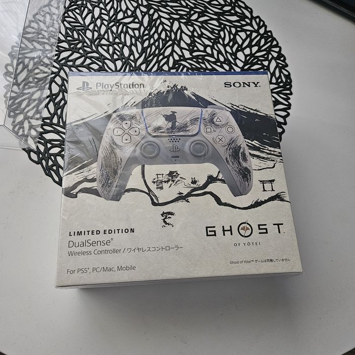 Pad Dualsense Ghost of Yotei Black z Japonii nowy.