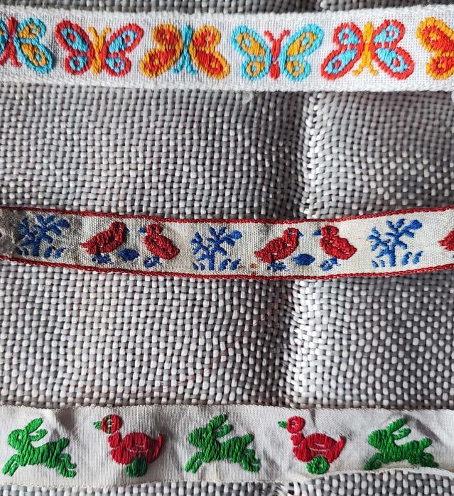 Lote de fitas bordadas antigas