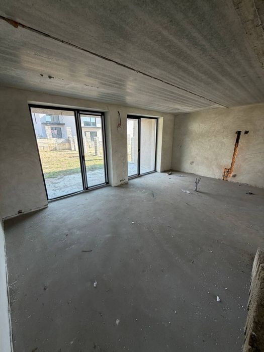 Продаж котеджів в р-ні Червениця