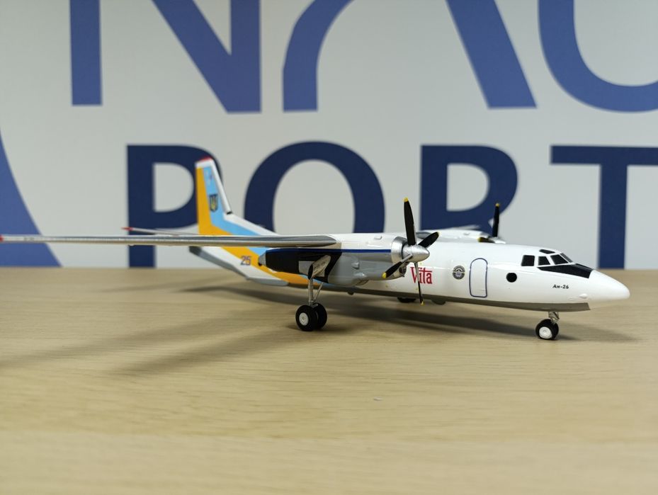 Ан-26 VITA Рятунчик , "21 ЗСУ, Літак-  масштабі 1:72 (40 см). Преміум
