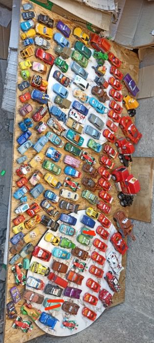 150 modeli samochodzików z bajki Autka/Cars