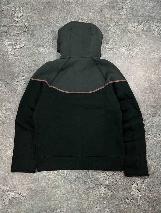 Nike Tech Syna World Central CEE