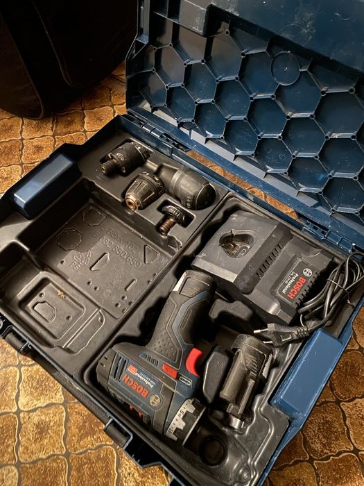 Wkrętarka BOSCH  wymienne głowice