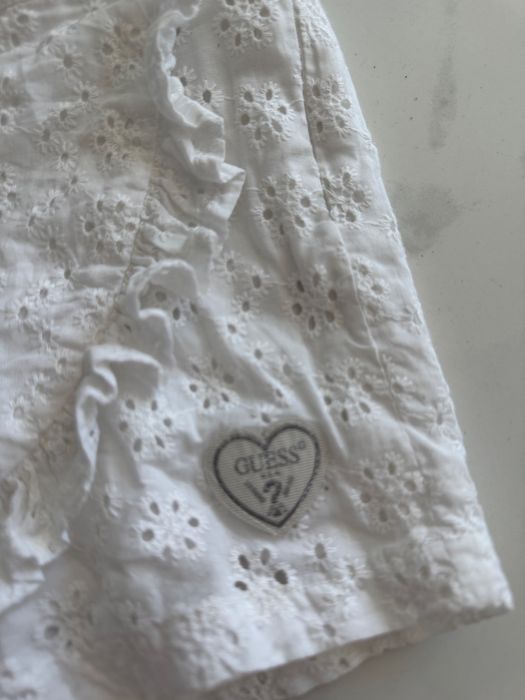 Spodniczka spodenki 92 24 msc guess biala boho azurowa