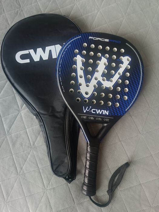 Ракетка для паделу