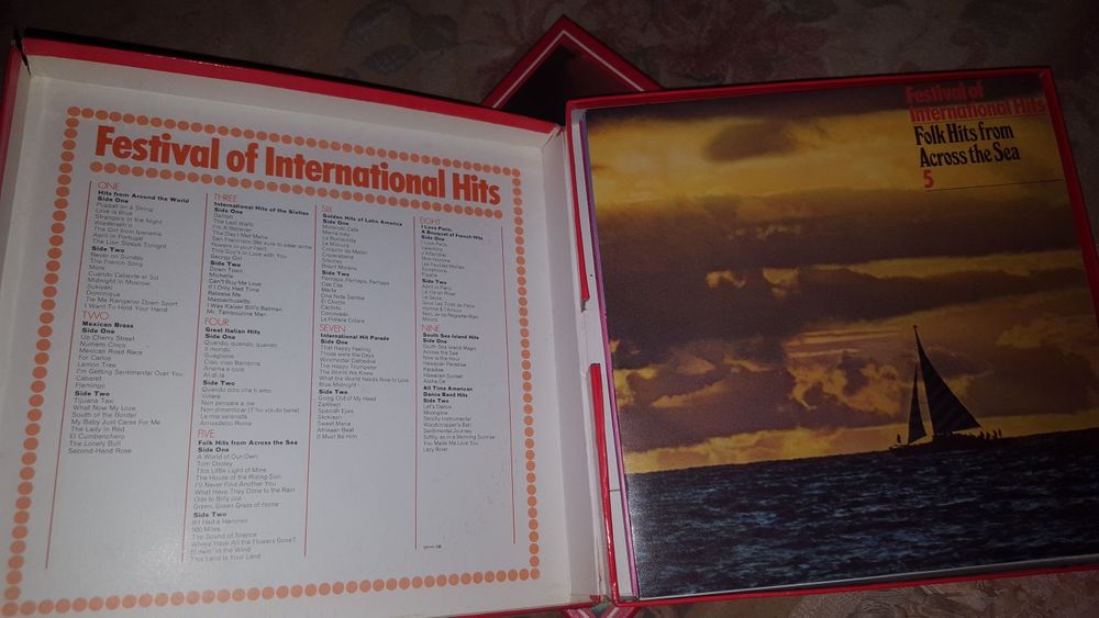 Vinyl: 150 Melodies