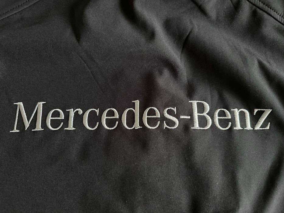 Czarna kamizelka Mercedes benz L
