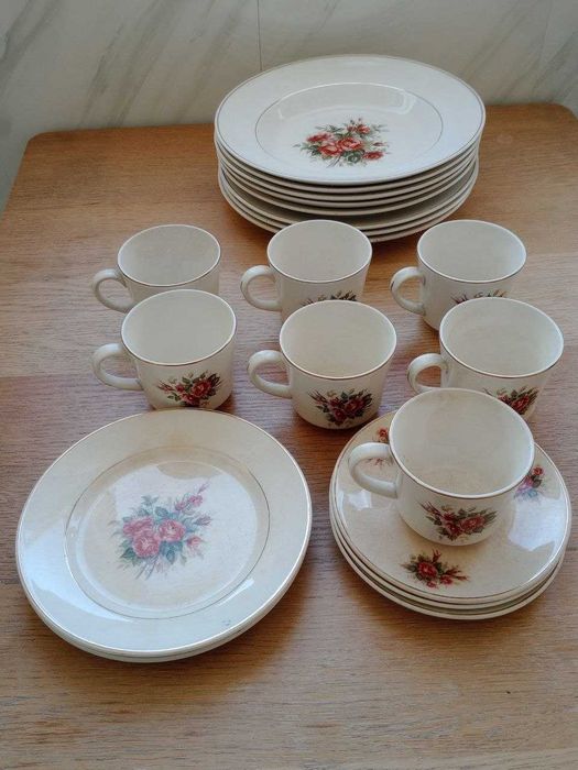 Conjunto vintage Fábrica de Louça de Sacavém - 20 peças