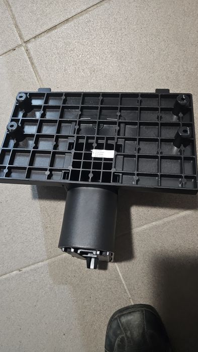 Stopa do TV Samsung NU7500