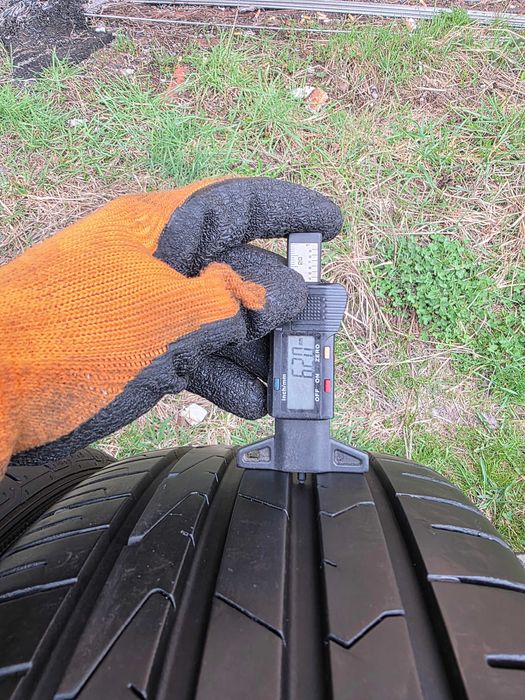 Opony letnie klasy średniej HANKOOK 215/45/16 ok. 6 mm 2021 r.