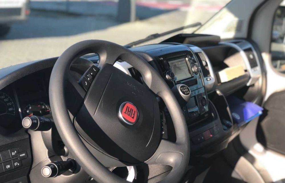 Wypożyczę bus kontener winda* wynajem bus kontener z windą KAT B