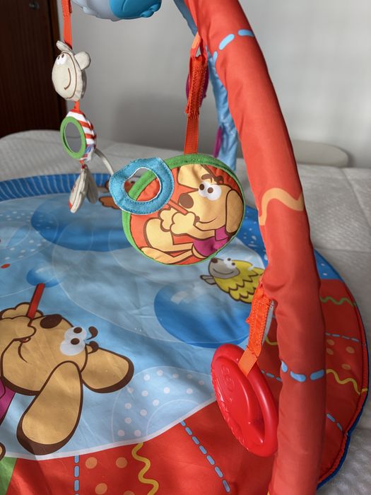 Ginásio Chicco c/ Música e Luzes
