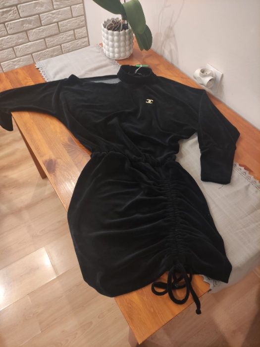Mała czarna sukienka