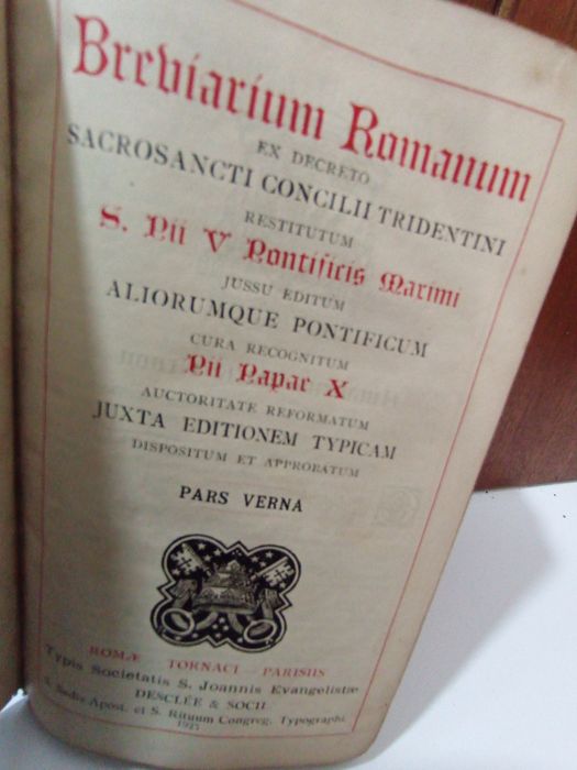 Livro Religioso antigo