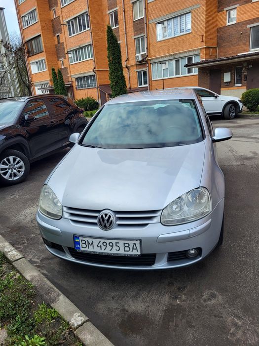 Автомобіль Golf5 2007р, 1,6 бензин, лімітована серія Tour U, в гарній комплектації, рідній фарбі