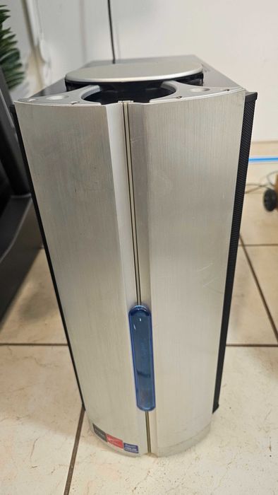 Komputer stacjonarny Intel i5 2500K 3,3 MHz 8 GB RAM SSD 250 GB Kingston TV 32" FHD Toshiba gratis