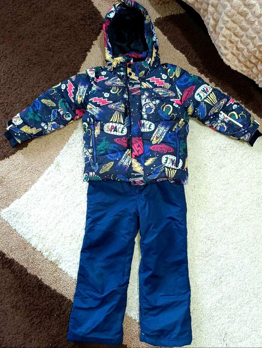 Зимовий костюм на хлопчика 6-7 років.